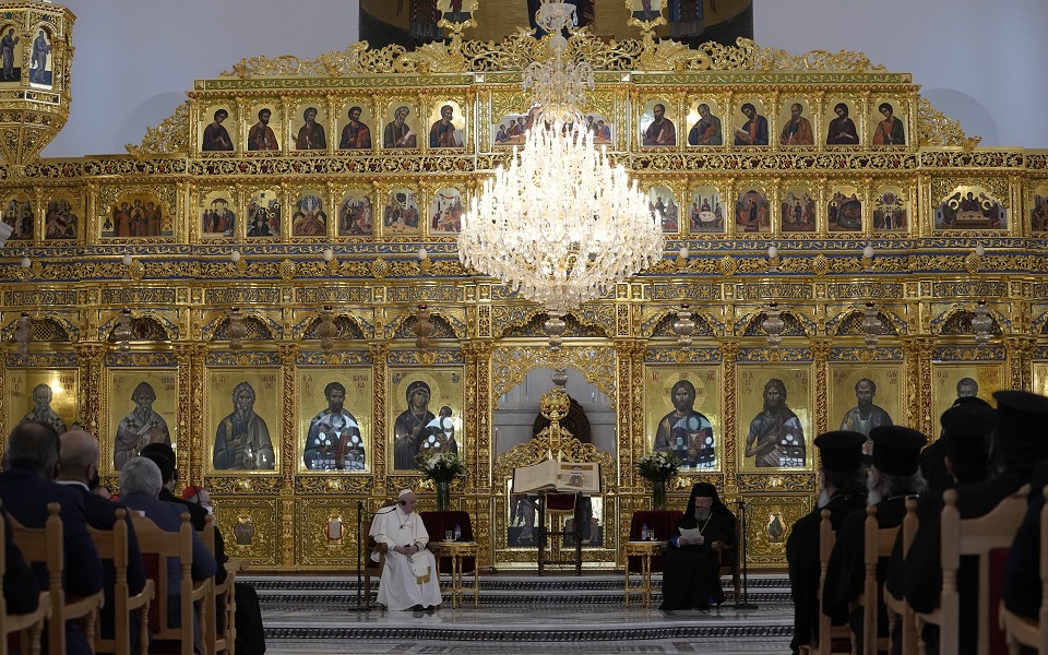 Πάπας Φραγκίσκος στην Κύπρο: Θλίψη για τους αιώνες διχασμού μεταξύ Καθολικών και Ορθοδόξων-1