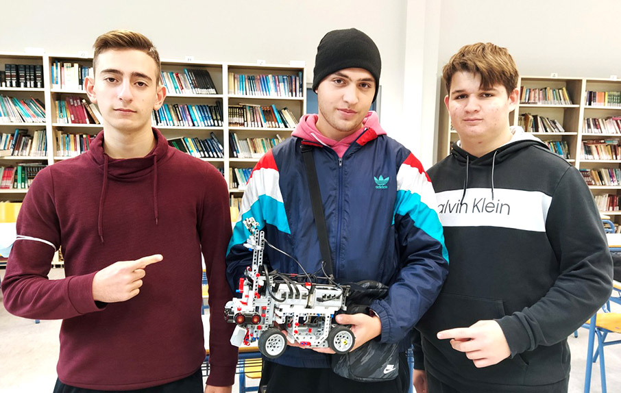 Διάκριση για τέσσερεις ελληνικές ομάδες στην Παγκόσμια Ολυμπιάδα Ρομποτικής 2021-2