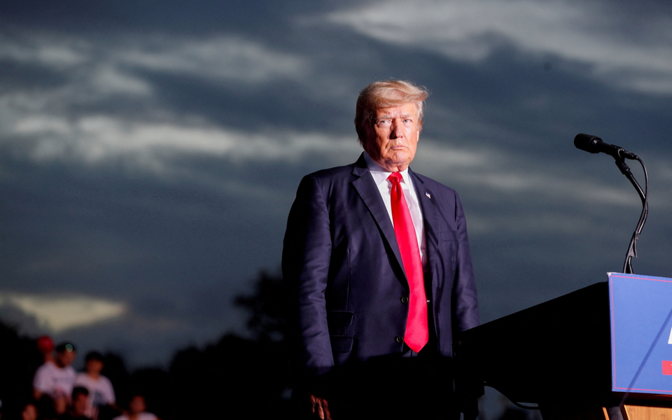 ηπα-οπαδοί-του-τραμπ-τον-αποδοκιμάζου-561639562