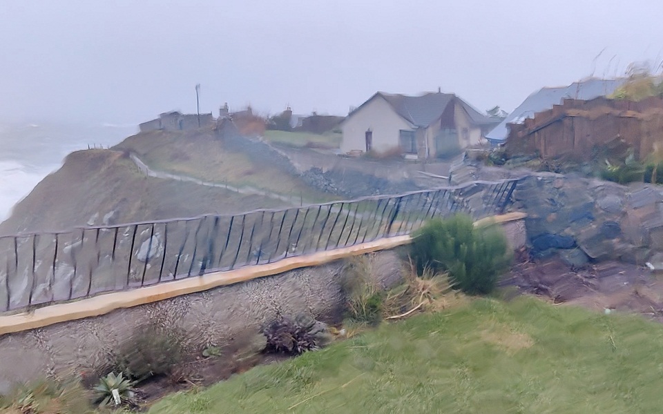 Μ. Βρετανία: Χιλιάδες σπίτια χωρίς ρεύμα επί 10 μέρες, ενώ έρχεται νέα κακοκαιρία-1