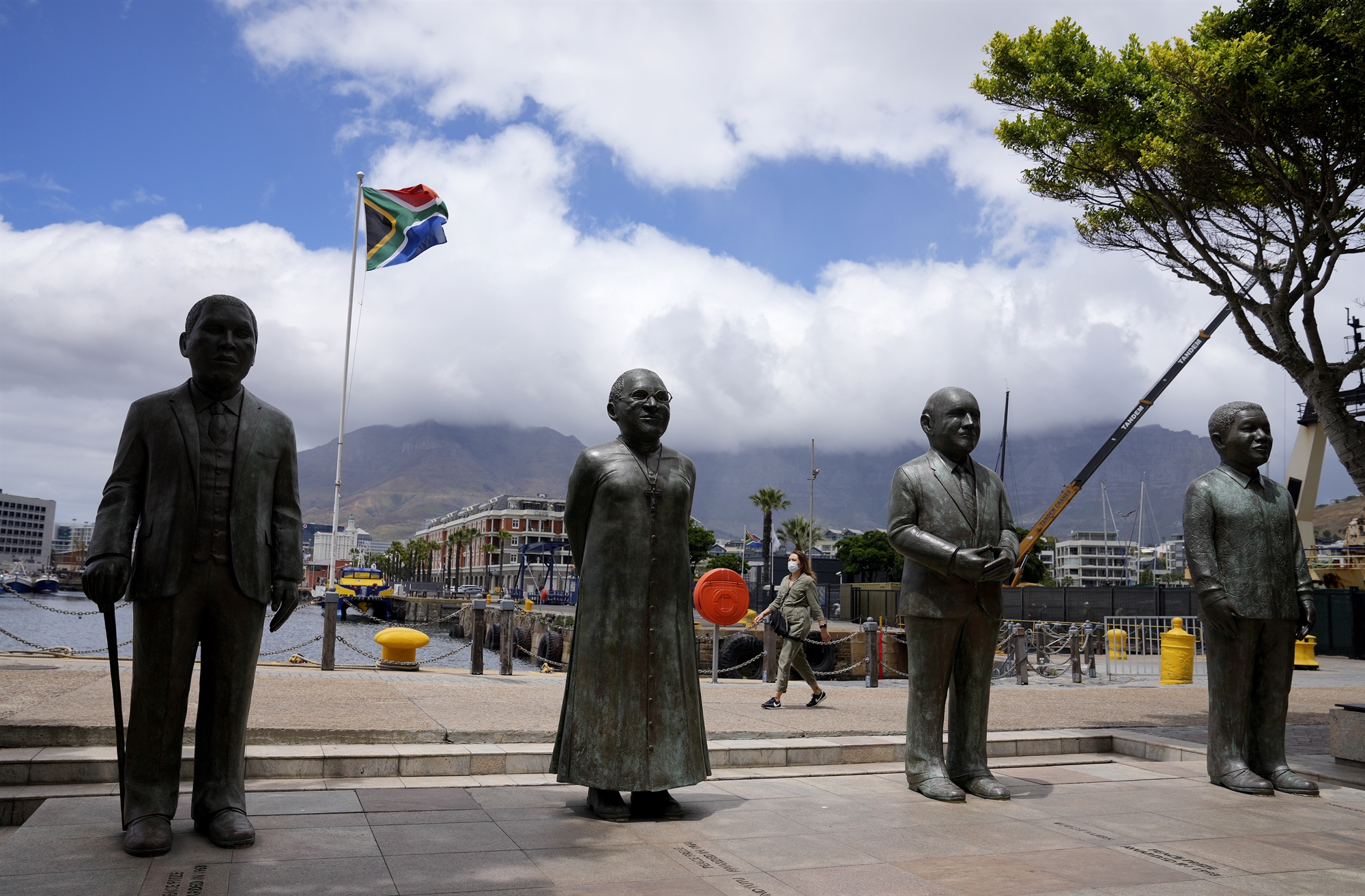 κορωνοϊός-η-όμικρον-δεν-είναι-κρυολ-561625774