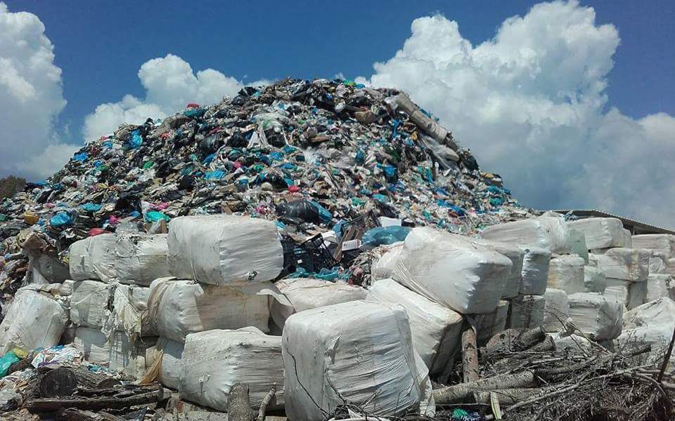 η-κρίση-με-τα-πλαστικά-απορρίμματα-561618643