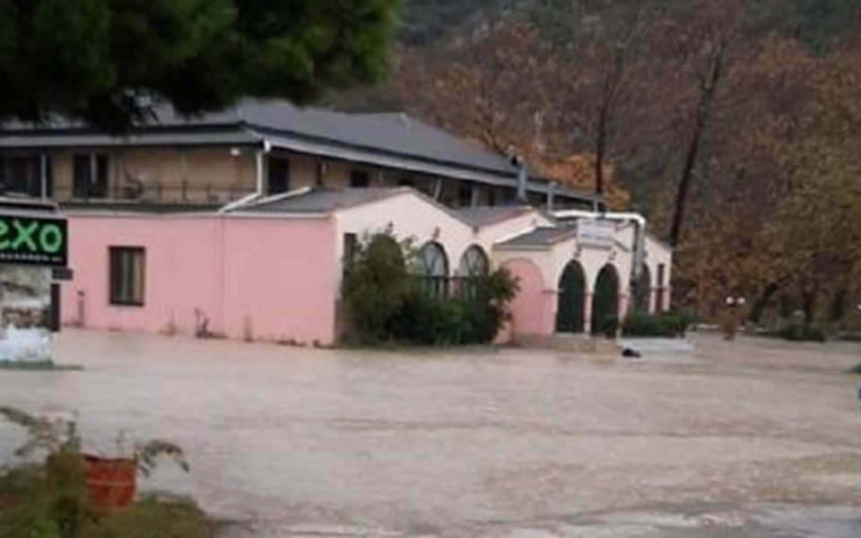 ιωάννινα-υπερχείλισε-παραπόταμος-το-561627091