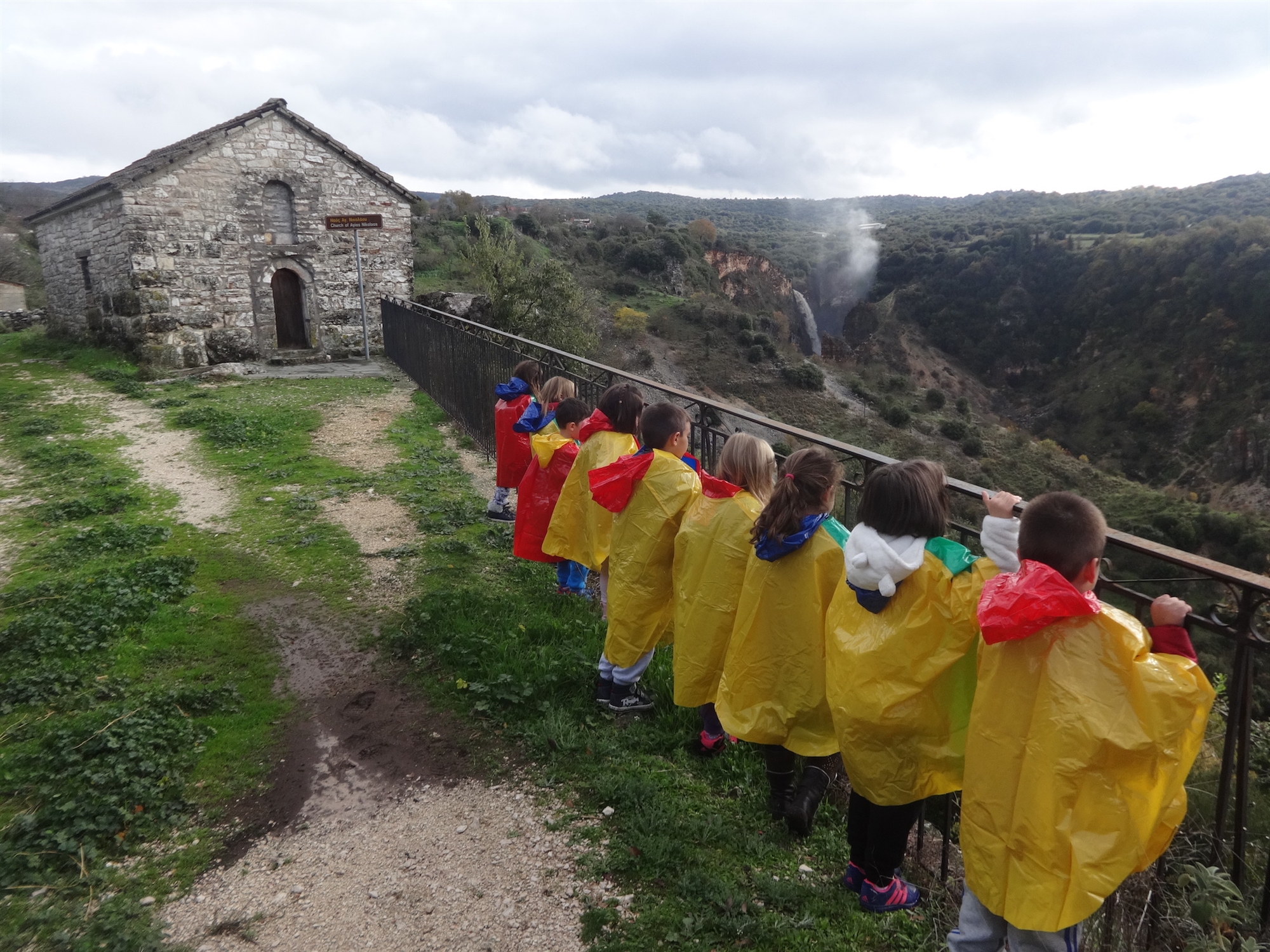 ελλετ-μάχες-50-ετών-για-να-μείνει-η-χώρα-μ-561643090