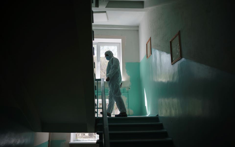 μόλυνση-από-covid-πώς-να-φροντίσουμε-τον-εα-561652816