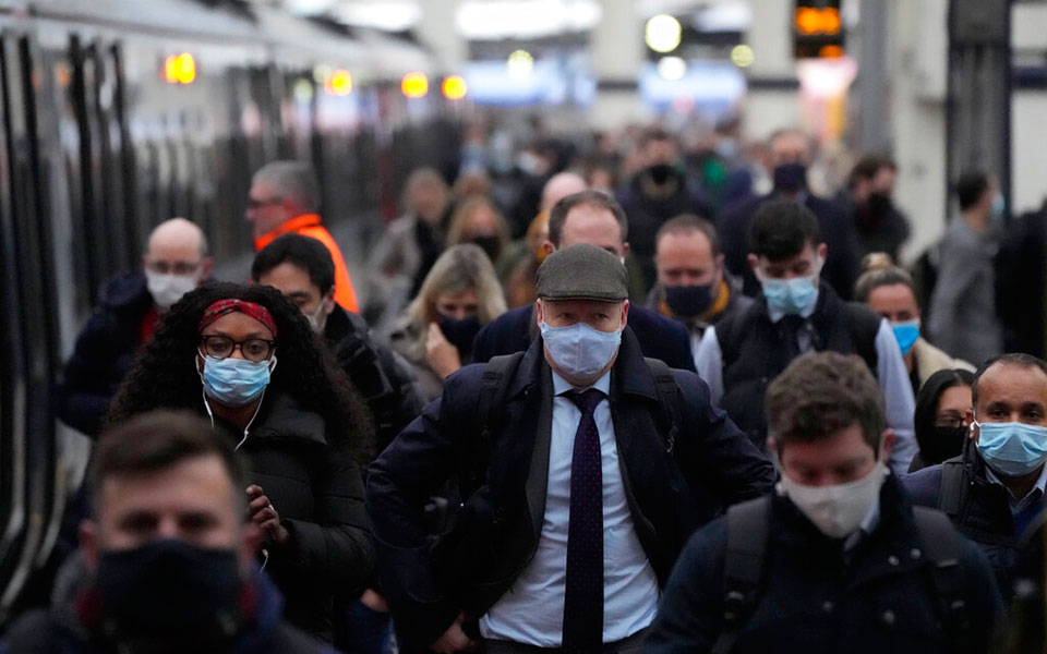 κορωνοϊός-επανάληψη-του-2021-βλέπουν-ε-561634720