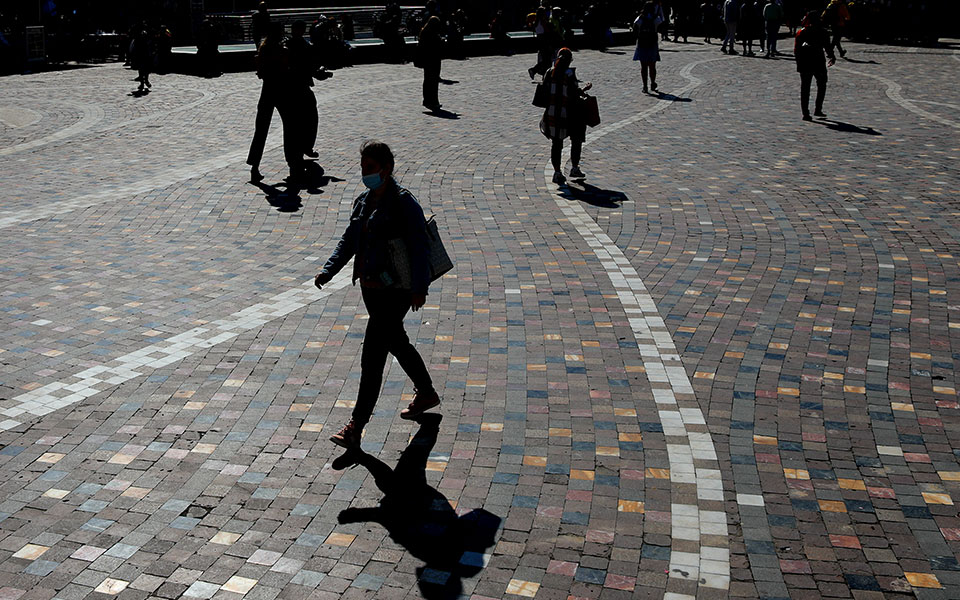 κορωνοϊός-5-087-νέα-κρούσματα-103-θάνατοι-702-δ-561624580