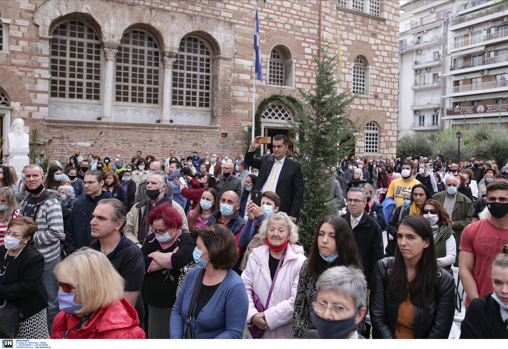 κορωνοϊός-εκκλησία-οι-ακραίες-απόψ-561612811