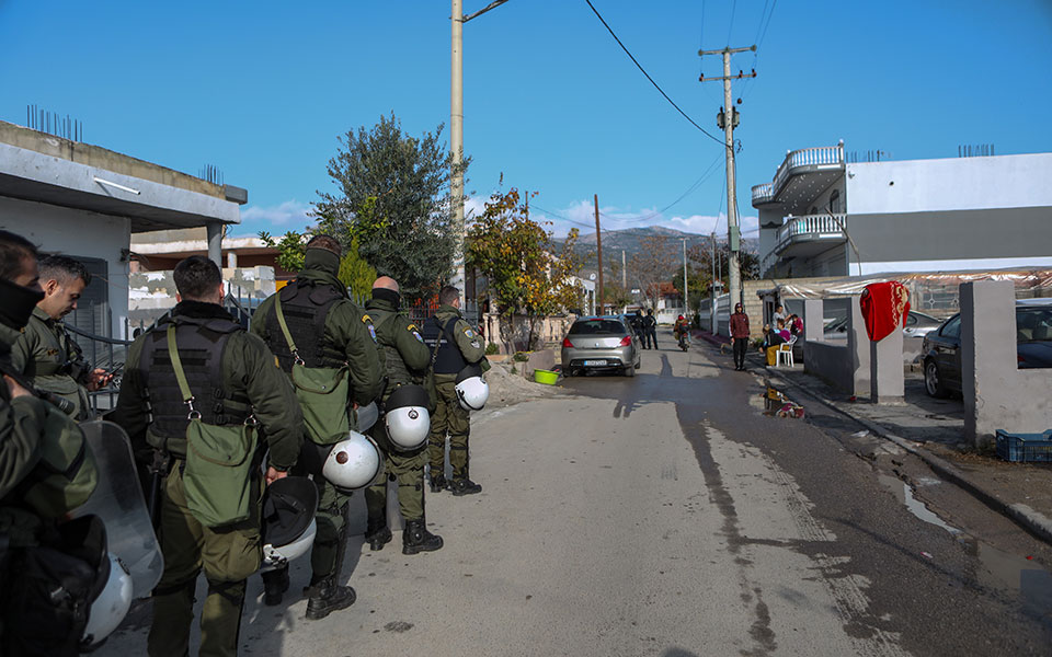 επιχείρηση-εκαμ-στο-ζεφύρι-οκτώ-συλλή-561634441