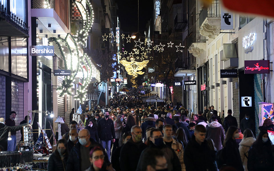 περιορισμοί-με-φόντο-την-όμικρον-πο-561646699