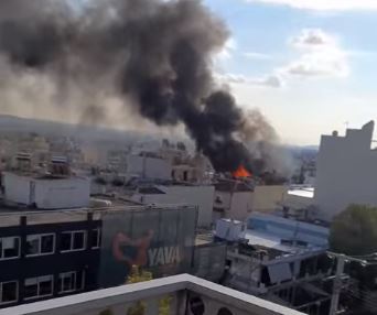 Πετρούπολη: Φωτιά τώρα σε πολυκατοικία-1