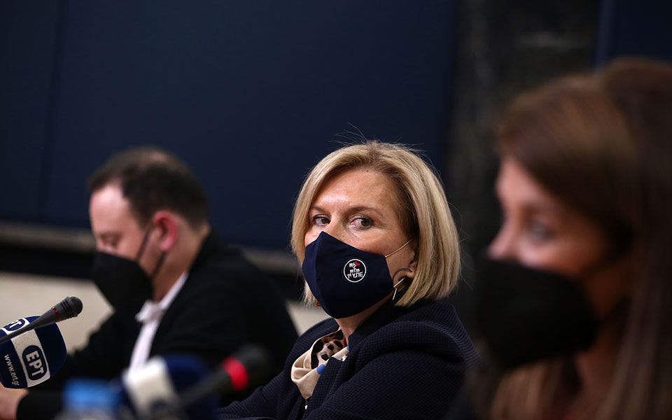 με-όμικρον-πάνω-από-το-60-των-κρουσμάτων-561652378