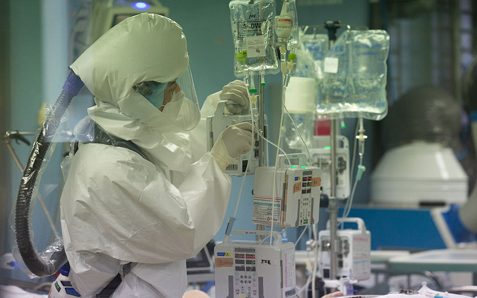 κορωνοϊός-5-899-κρούσματα-81-θάνατοι-709-διασω-561621538