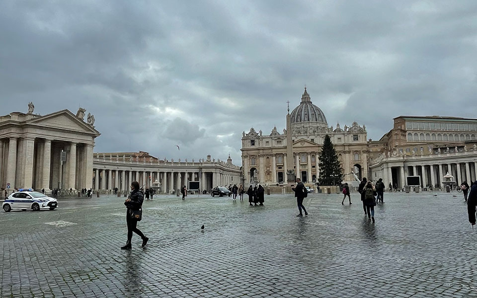 η-κ-στο-βατικανό-λίγο-πριν-από-την-επ-561610912