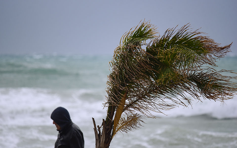 epelasi-tis-kakokairias-entona-provlimata-se-polla-simeia-tis-choras-poy-kineitai-to-fainomeno4