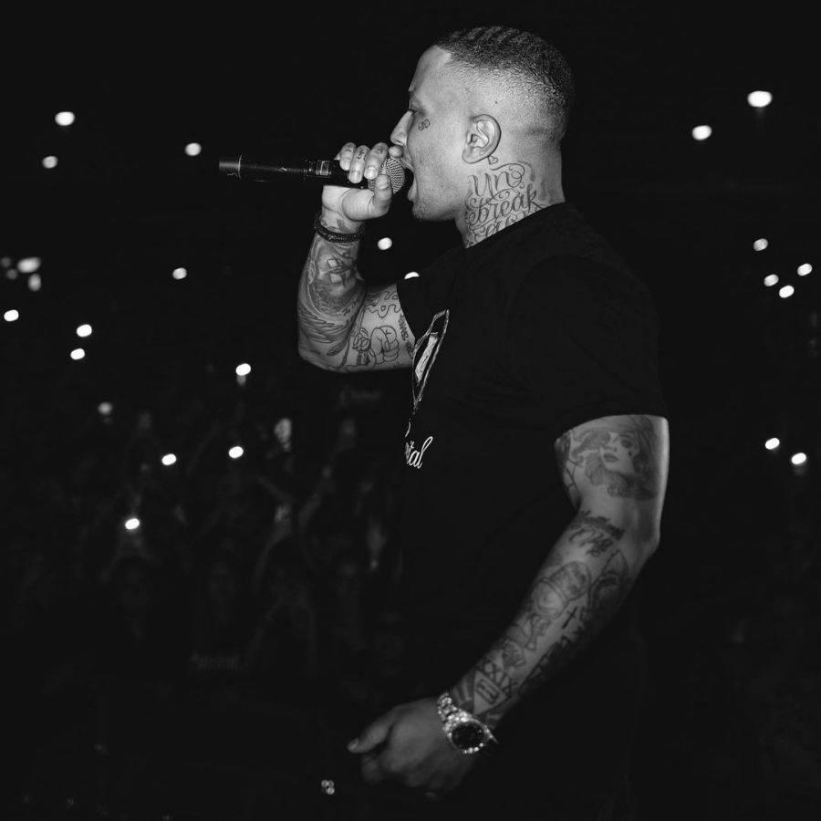 Light: Τα φάλτσα του τράπερ και η ποινική δίωξη για όπλα και ναρκωτικά-5