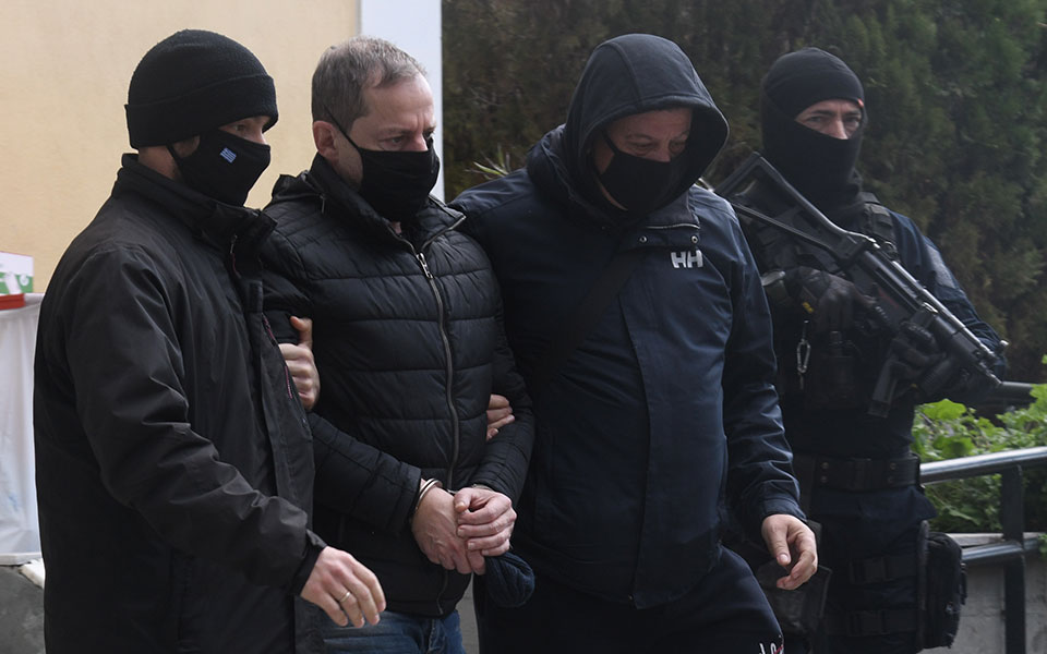 παραπομπή-λιγνάδη-για-τέσσερις-βιασμ-561615946