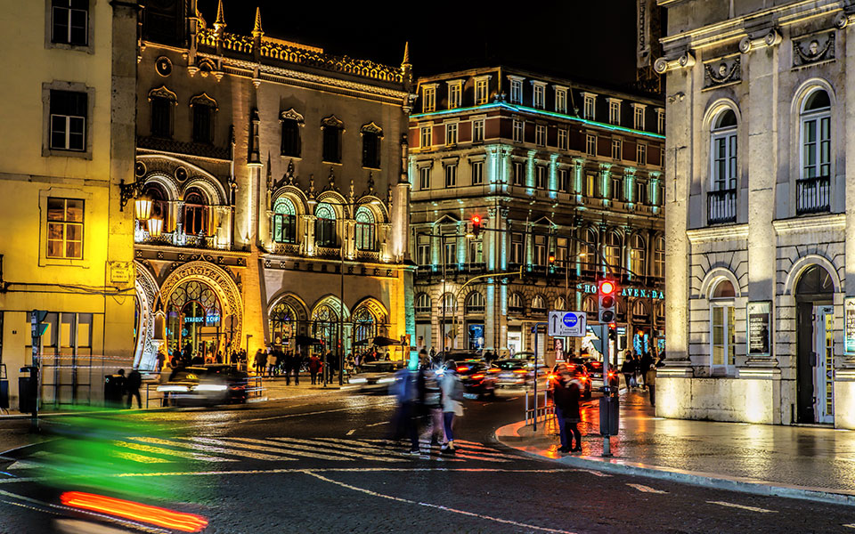 Παυλάκης: Κίνδυνος διπλής αναζωπύρωσης από Δέλτα και Όμικρον-1