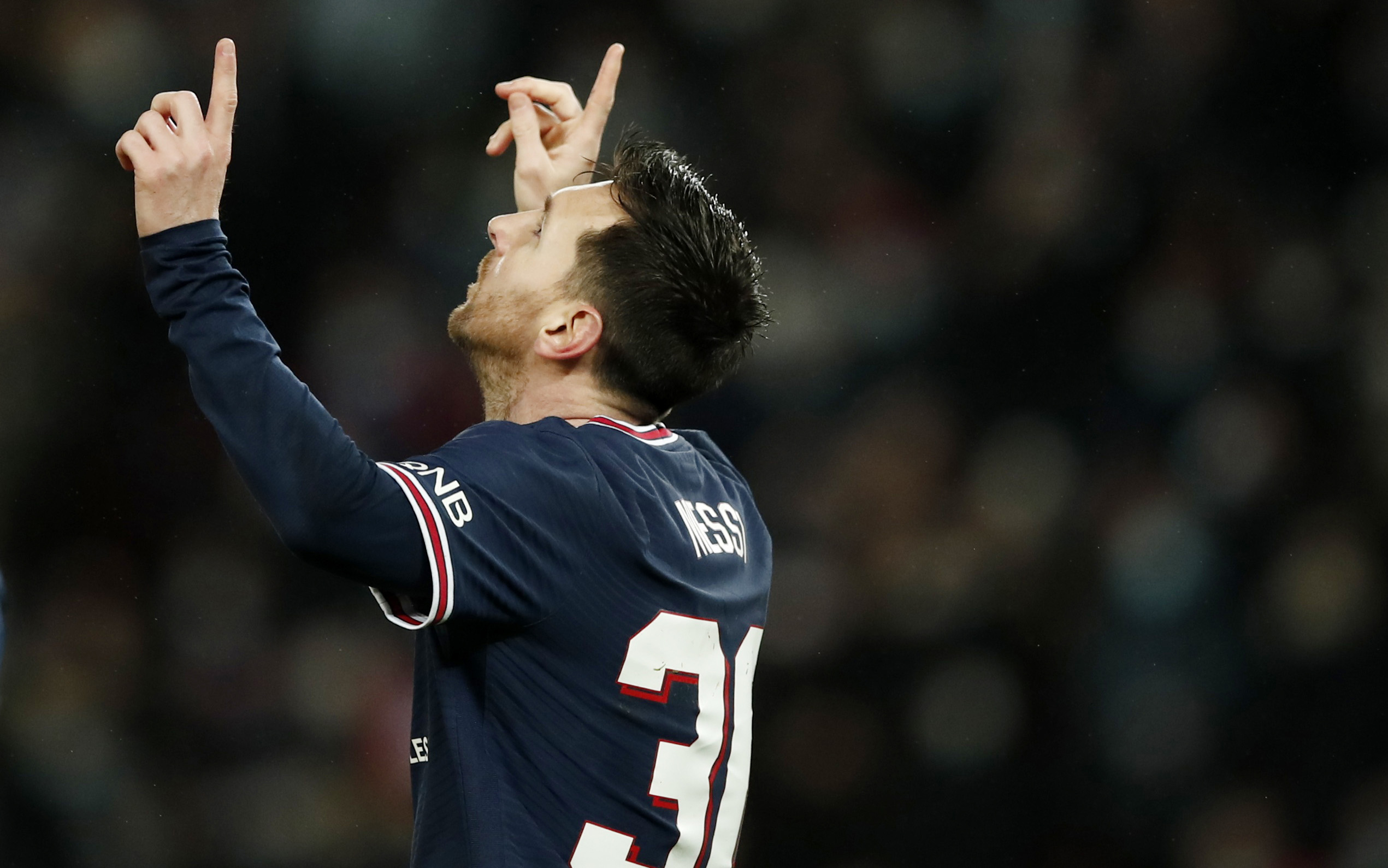 ο-μέσι-σκόραρε-758-γκολ-και-έσπασε-το-ρεκό-561620074