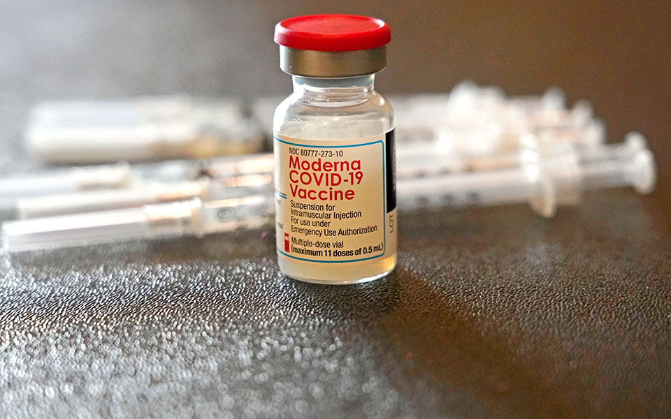 moderna-αναπτύσσει-εμβόλιο-τρία-σε-ένα-για-561624727