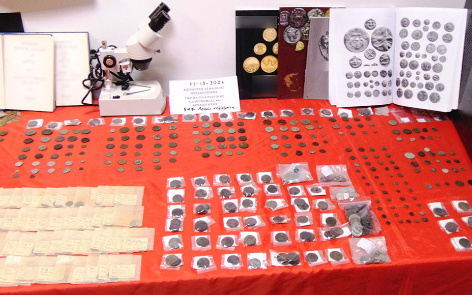 Σέρρες: Πατέρας και κόρη κατείχαν πάνω από 500 αρχαία νομίσματα μεγάλης αξίας-2
