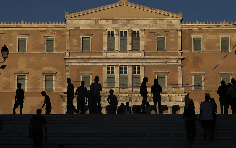 τάσεις-mrβ-προβάδισμα-νδ-με-11-μονάδες-ά-561634603