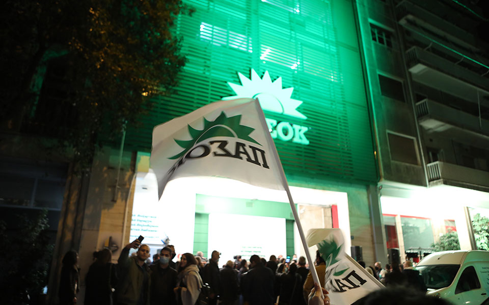 Αλλάζει σελίδα το ΚΙΝΑΛ – Καθαρή νίκη Ανδρουλάκη-9