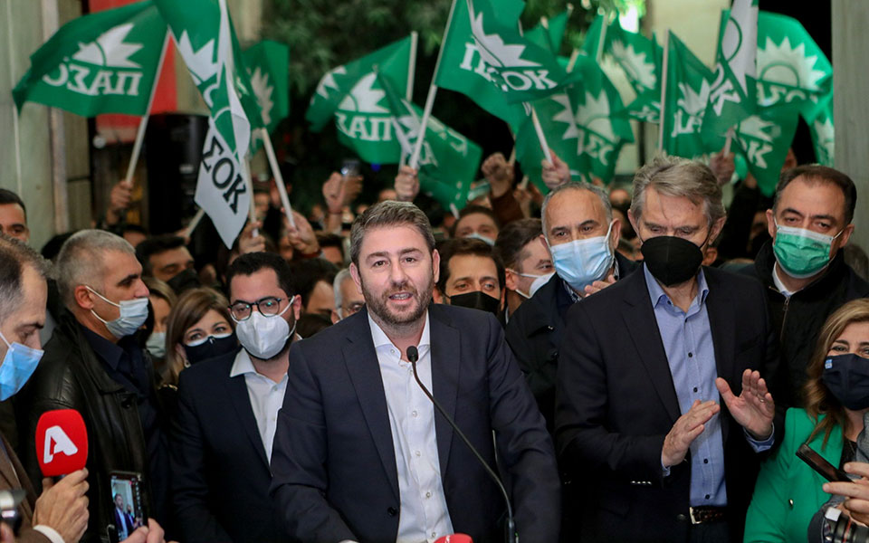 Αλλάζει σελίδα το ΚΙΝΑΛ – Καθαρή νίκη Ανδρουλάκη-3