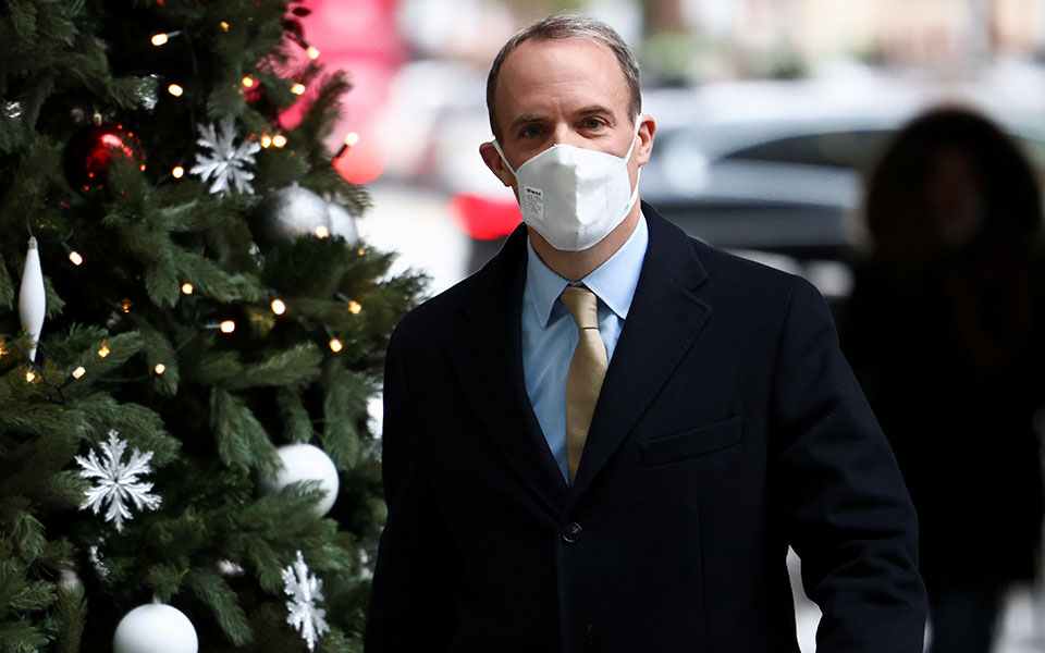 κορωνοϊός-βρετανία-δεν-ήταν-πάρτι-561637924