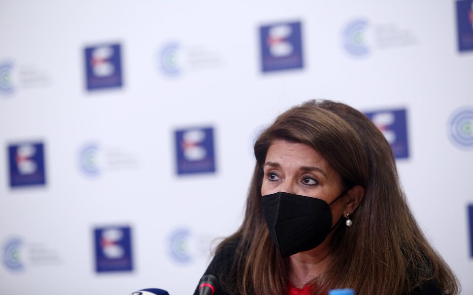 παπαευαγγέλου-για-όμικρον-βραχύτερο-561652444