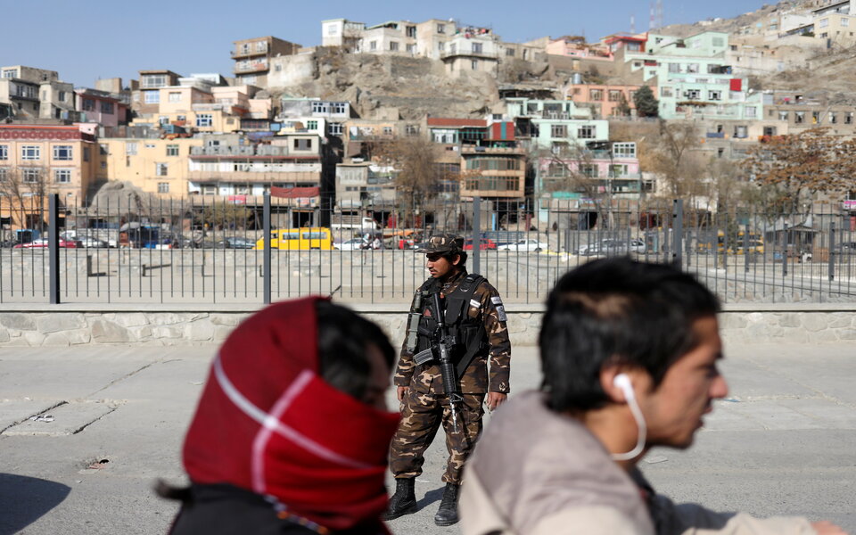 οι-ταλιμπάν-απαγορεύουν-στις-γυναίκε-561645928