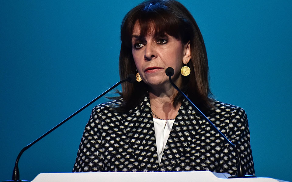 σακελλαροπούλου-η-αύξηση-της-ενδοοικ-561627157