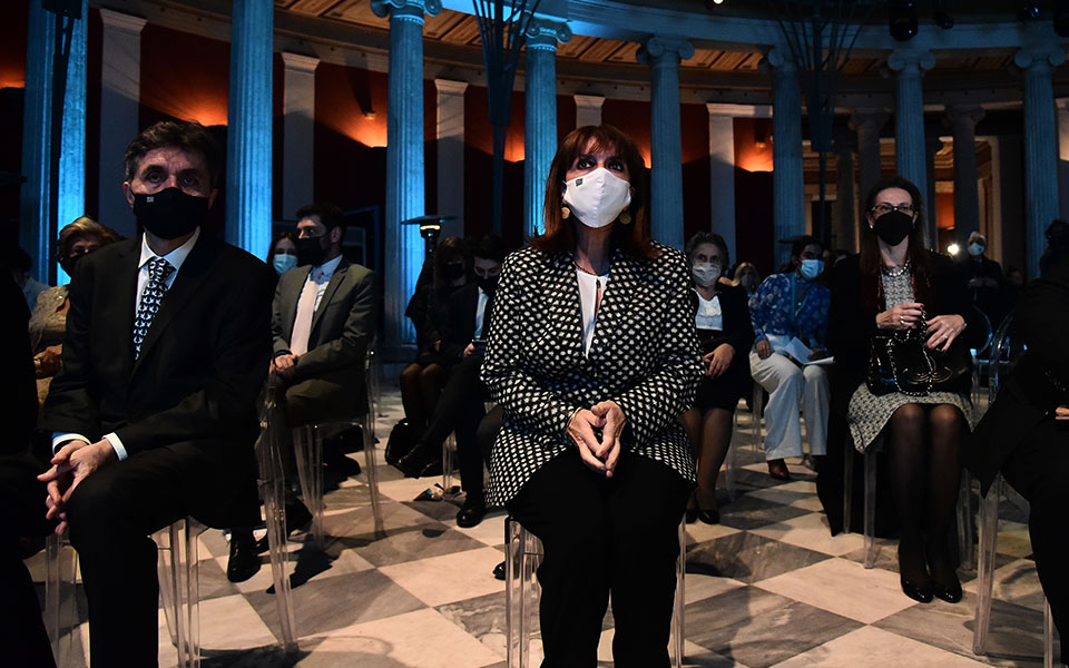 Σακελλαροπούλου: Η αύξηση της ενδοοικογενειακής βίας είναι άκρως ανησυχητική-2