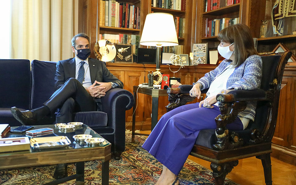 συνάντηση-σακελλαροπούλου-μητσοτά-561646327