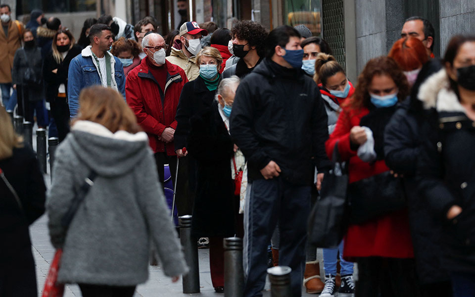ισπανία-αρνητικό-ρεκόρ-με-49-823-μολύνσεις-561640237
