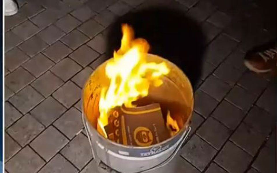 συριζα-σκοταδιστική-και-οπισθοδρομι-561629833