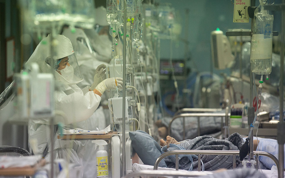 κορωνοϊός-5-523-νέα-κρούσματα-81-θάνατοι-708-δι-561623101