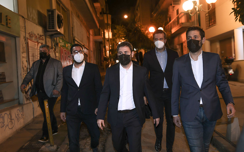 Αλλάζει σελίδα το ΚΙΝΑΛ – Καθαρή νίκη Ανδρουλάκη-11