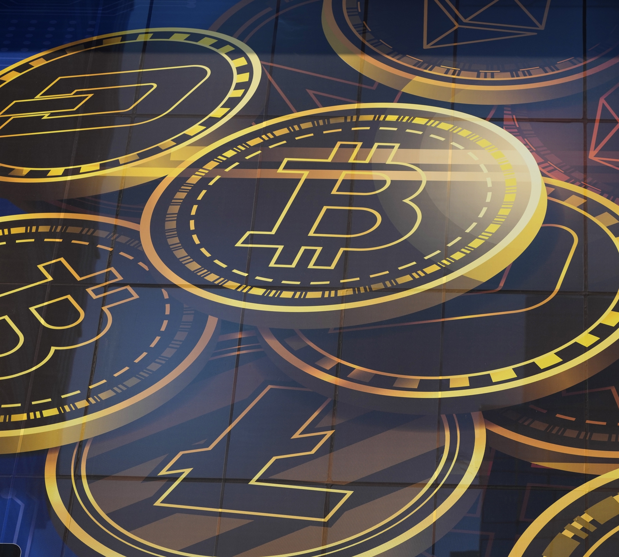 χρυσοφόρο-χάκινγκ-κρυπτονομισμάτων-561670135