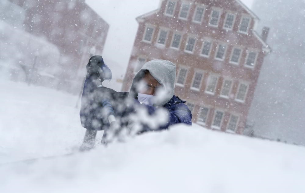 xειμερινή-καταιγίδα-παρέλυσε-την-ανατ-561694705