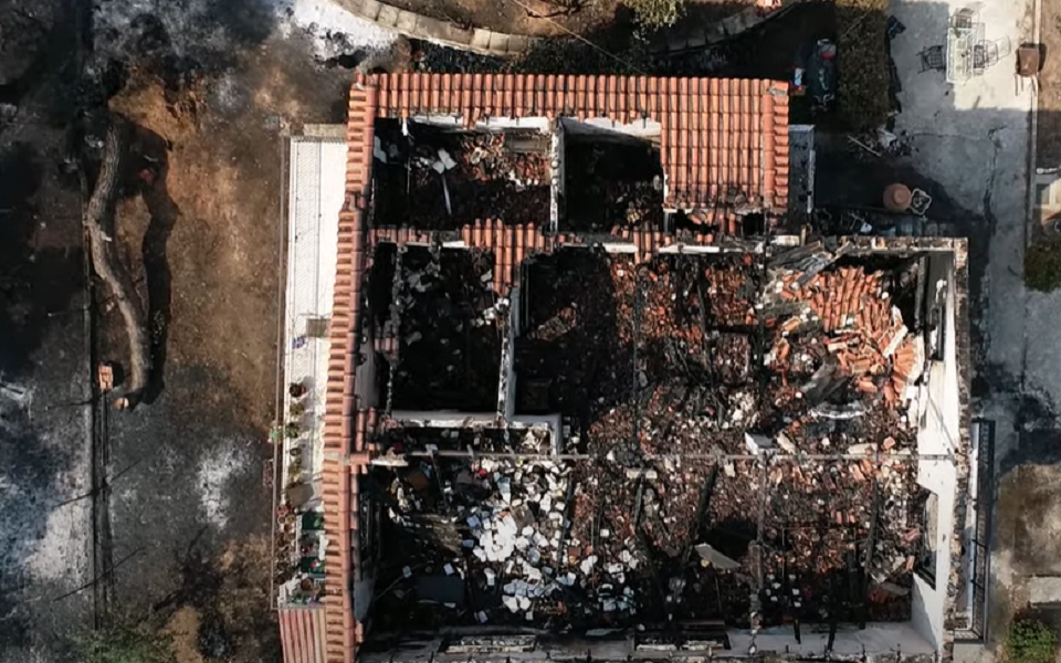 2021-η-ανασκόπηση-μιας-συνταρακτικής-χρο-561653434