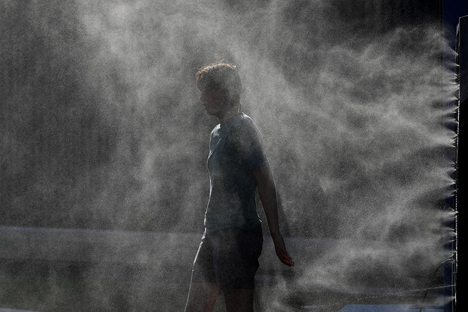 Μια ζέστη...