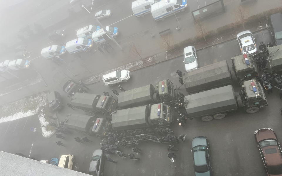 ρωσικά-στρατεύματα-καλεί-η-κυβέρνηση-561658285