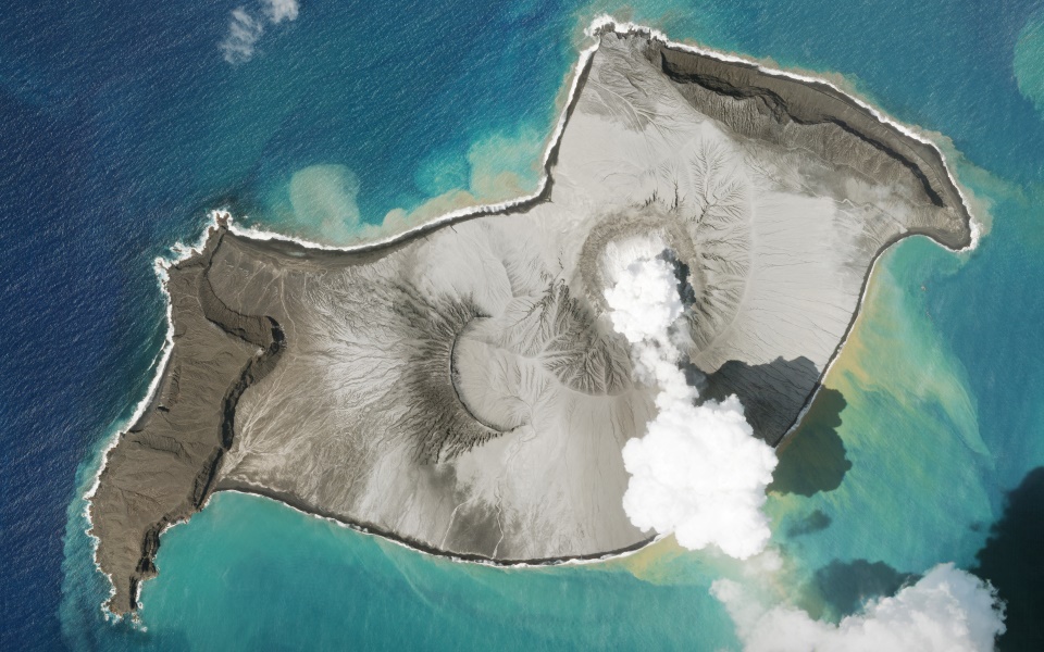 εκρηξη-ηφαιστείου-στην-τόνγκα-υποχωρ-561672304