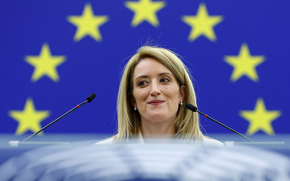 ρομπέρτα-μέτσολα-ποια-είναι-η-νεότερη-561674524