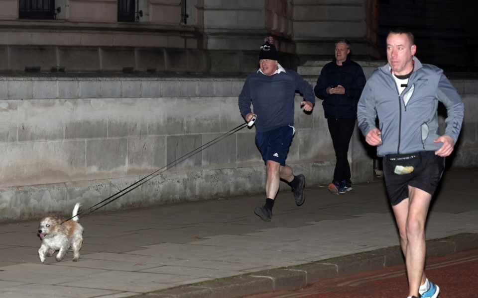 Βρετανία: Από ώρα σε ώρα η έκθεση για το partygate – Πρωινό τζόγκινγκ για τον Τζόνσον-1