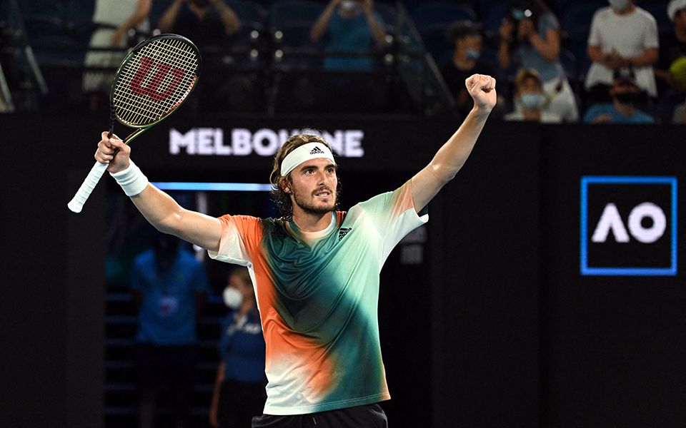 στέφανος-τσιτσιπάς-στα-ημιτελικά-του-au-561687211