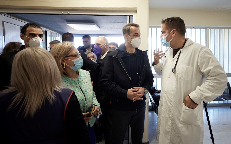 κ-μητσοτάκης-εννέα-στους-δέκα-πολίτες-561672109