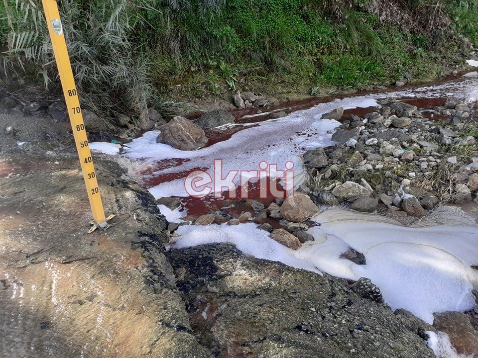 Ηράκλειο: Ο Γεροπόταμος βάφτηκε κόκκινος (εικόνες)-3