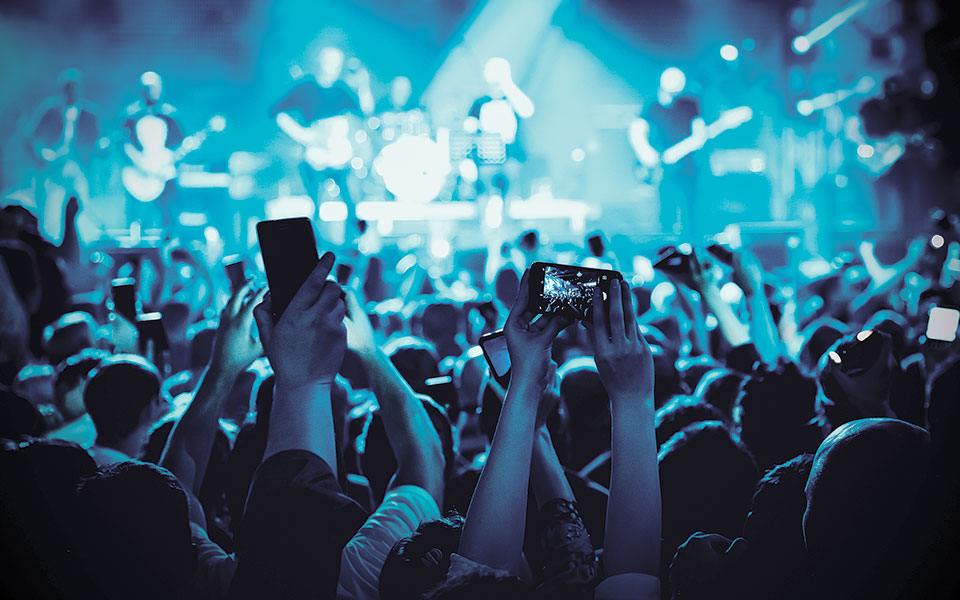 ζητούν-στήριξη-οι-διοργανωτές-συναυλ-561655486